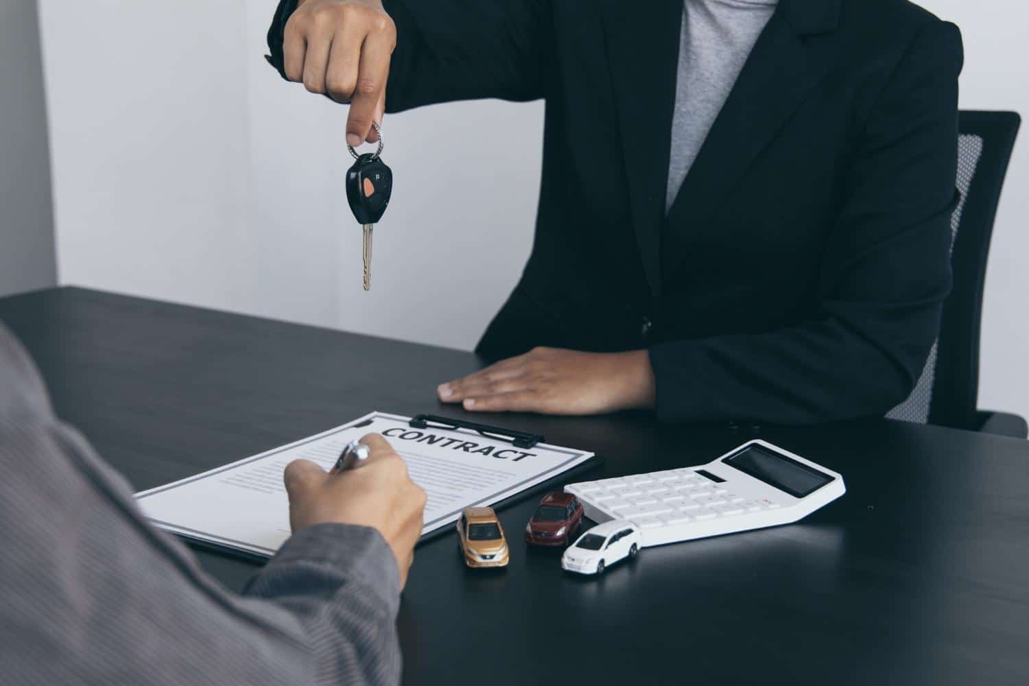 difference courtier mandataire automobile