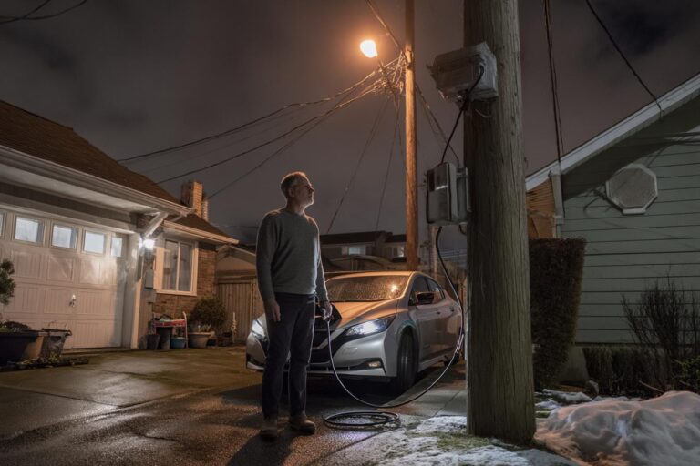 recharge voiture electrique nuit maison