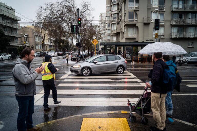 voiture en infraction sur voie publique